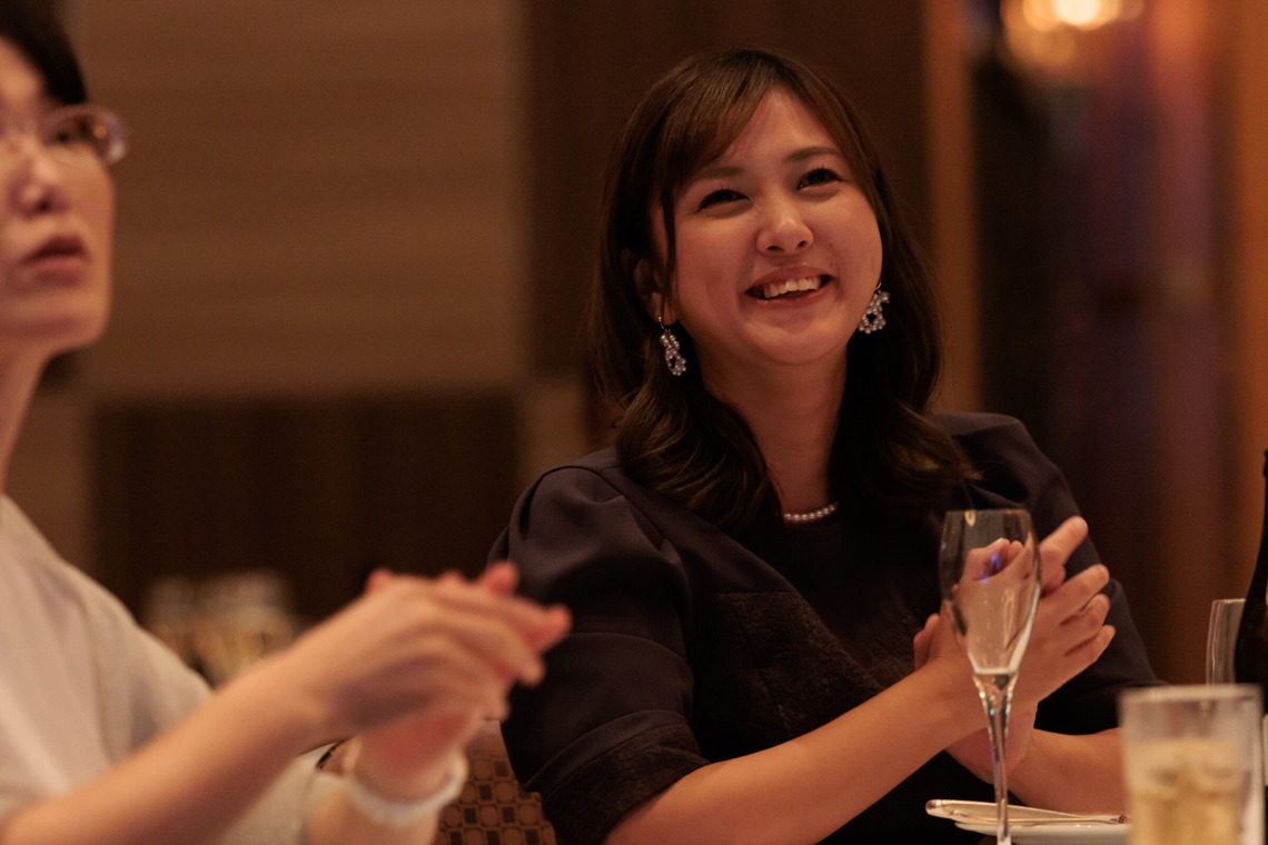 イトウ　ノブミチが撮影した「周年パーティと100人集合写真」の写真