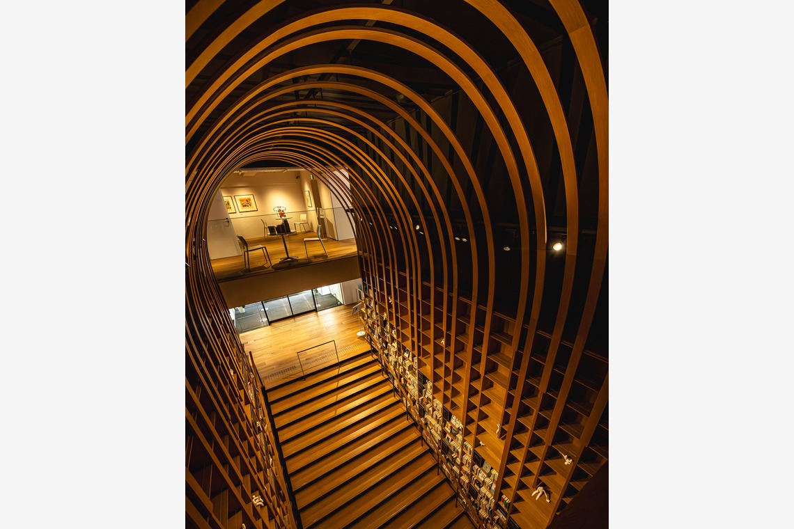 山本浩二が撮影した「東京・大阪を中心とした都市部で見られる建築が語る風景」の写真