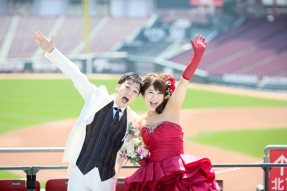 KIKIウェディングが撮影した「桜と広島城」の写真