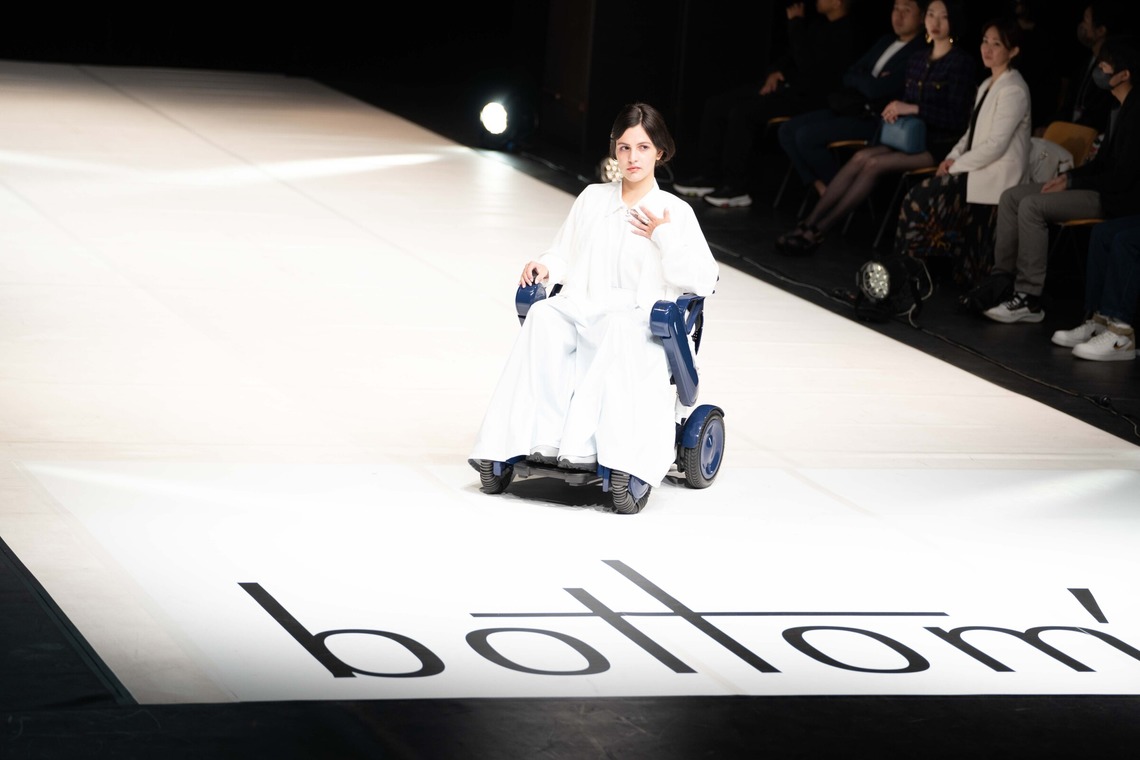 城尾由美子が撮影した写真のアルバム「ファッションショー（ボトモールParis)」