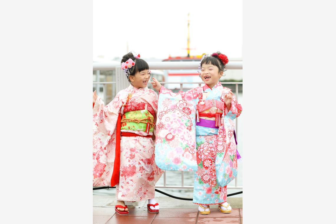 なかがわさとみが出張撮影した家族写真(キッズ,ベビーフォト)などが写った「双子ちゃん七五三＠千葉みなと」の家族写真