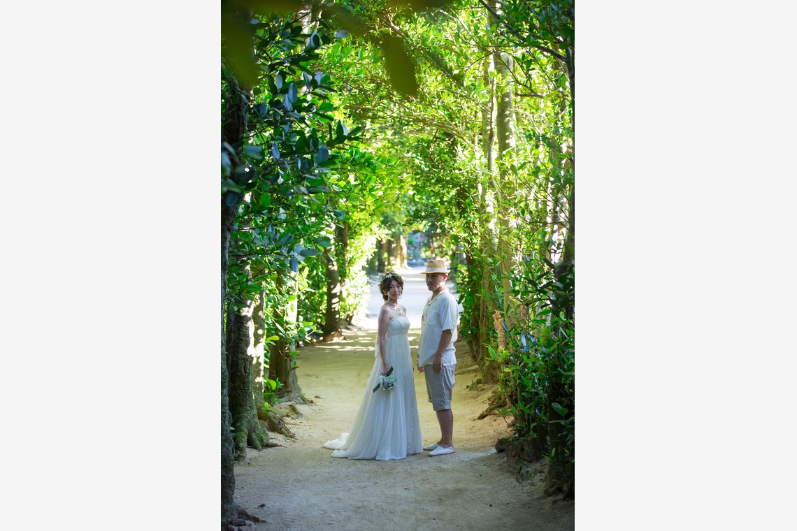 ウエディングラウンジが撮影した写真のアルバム「アマゾンガーデンフォト沖縄」