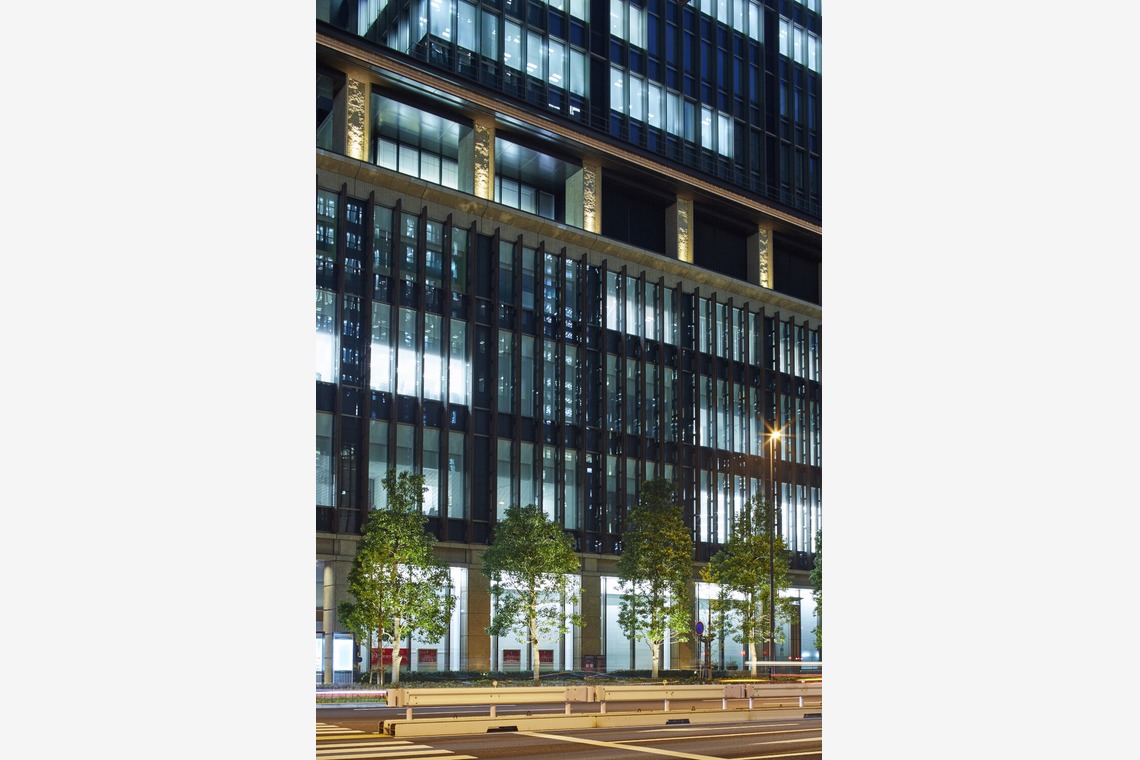 岩瀬泰治が撮影した写真のアルバム「オフィスビル外観」