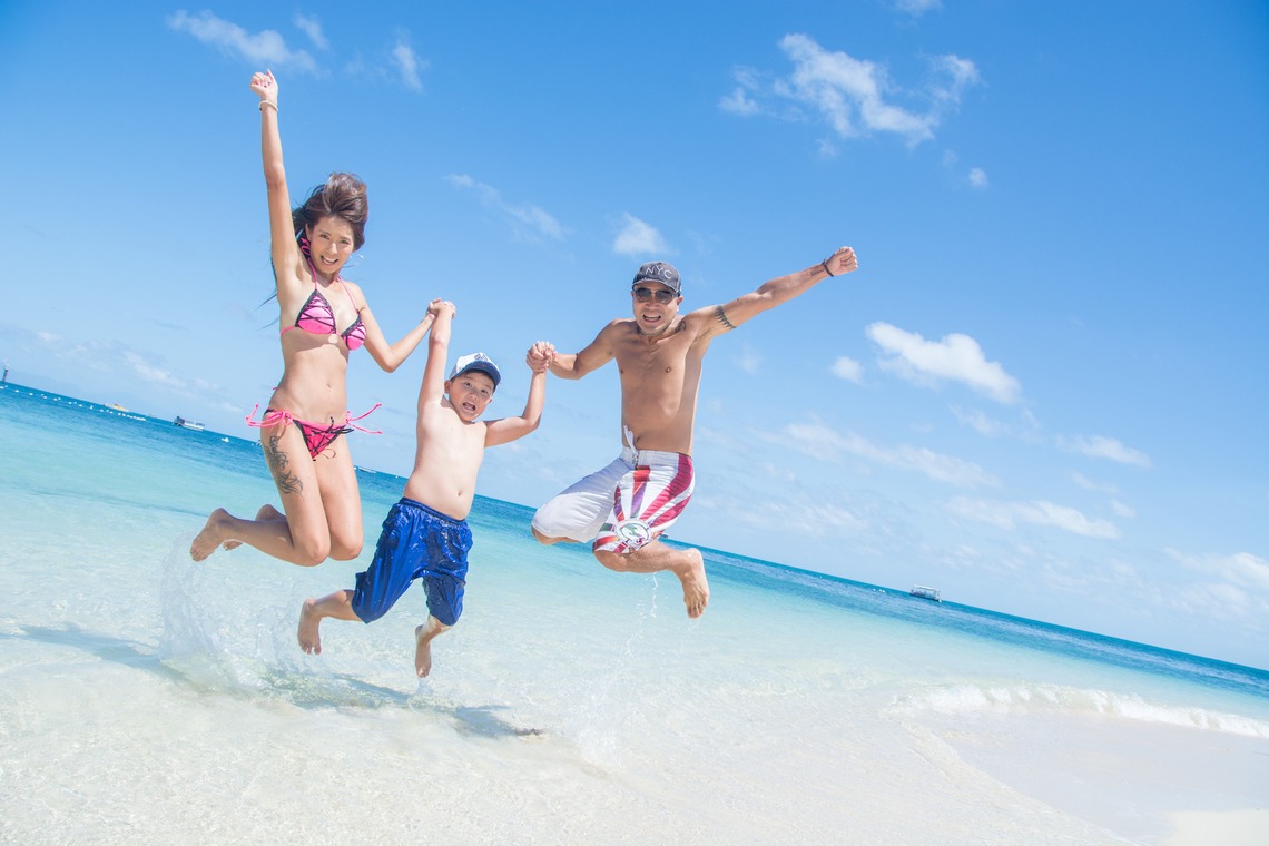 Album of the Location Photo Shoot taken by スマイルケアンズ - Location Photo Mix