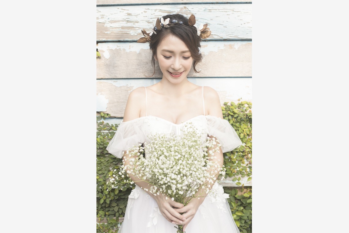 續 WEDDING PLANNINGが撮影した写真のアルバム「降り注ぐ陽の光の中で」
