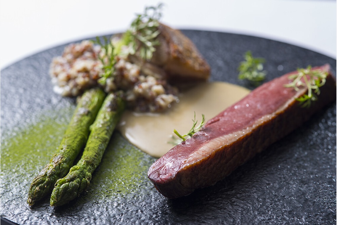 本郷直人が撮影した写真のアルバム「洋食」