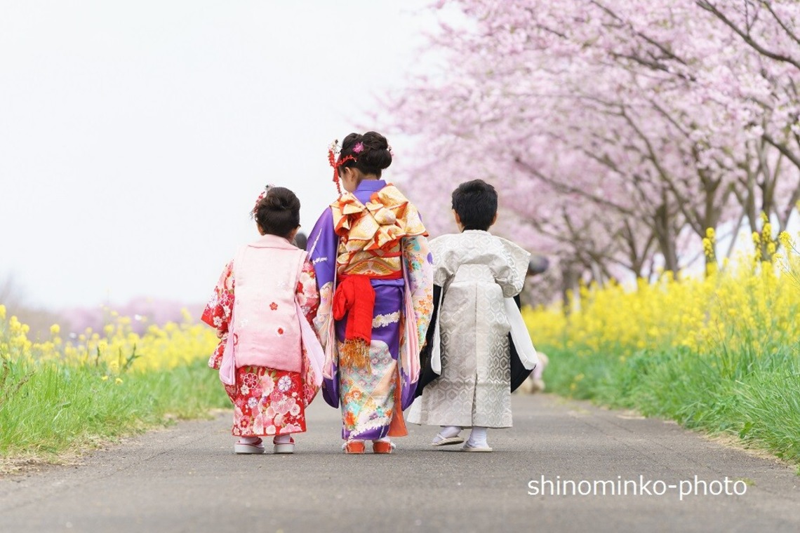 しのみんこフォトが出張撮影した家族写真(キッズ,ベビーフォト)などが写った「七五三フォト」の家族写真