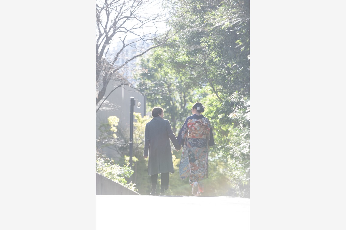 滝絵理香が撮影した写真のアルバム「成人」