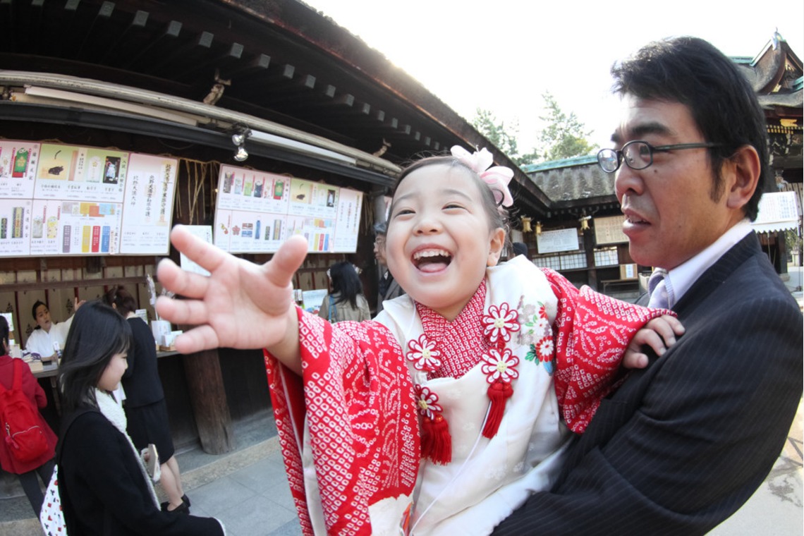 スマイルハンターが出張撮影した家族写真(キッズ,ベビーフォト)などが写った「七五三ロケーション撮影」の家族写真