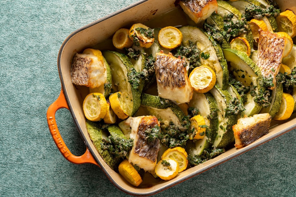 小倉里奈が撮影した写真のアルバム「フードフォト」