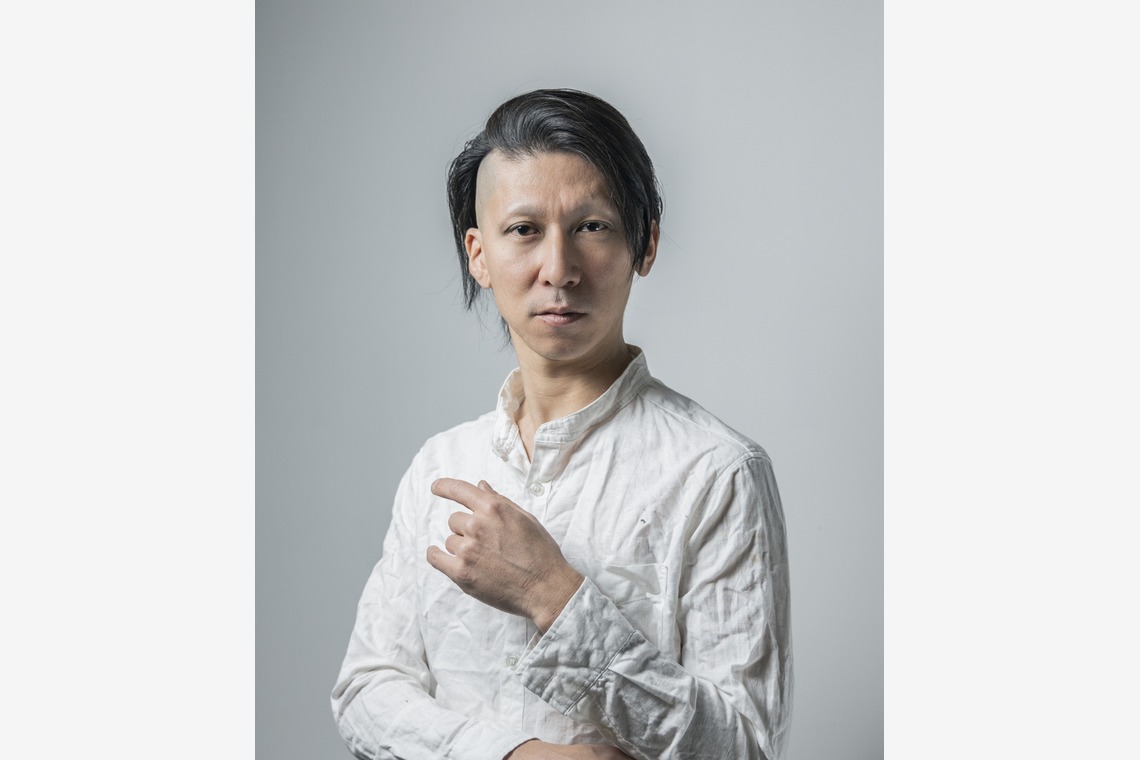 腰山大雅が撮影した写真のアルバム「スポーツジム・ワイナリー・ダンスカンパニー」