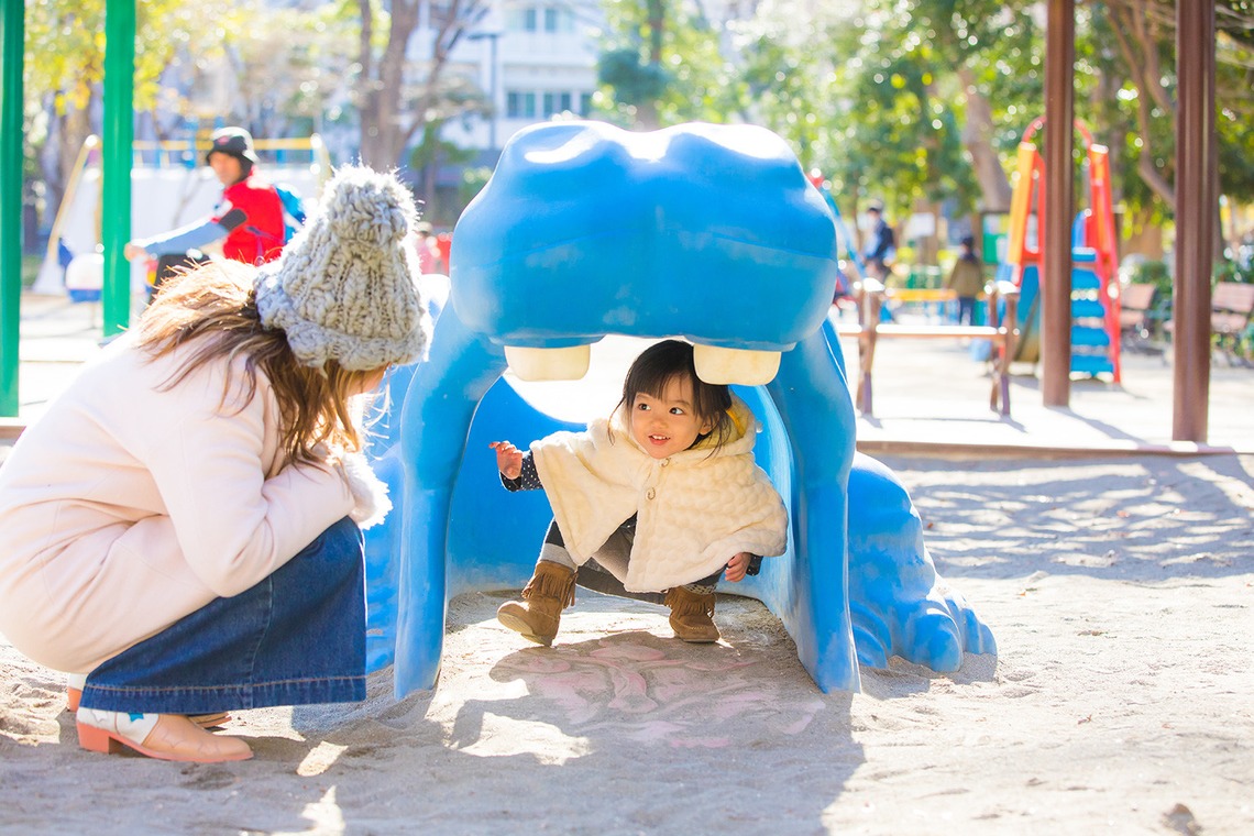 KIRAが撮影した写真のアルバム「友達の子供を新宿の公園で」