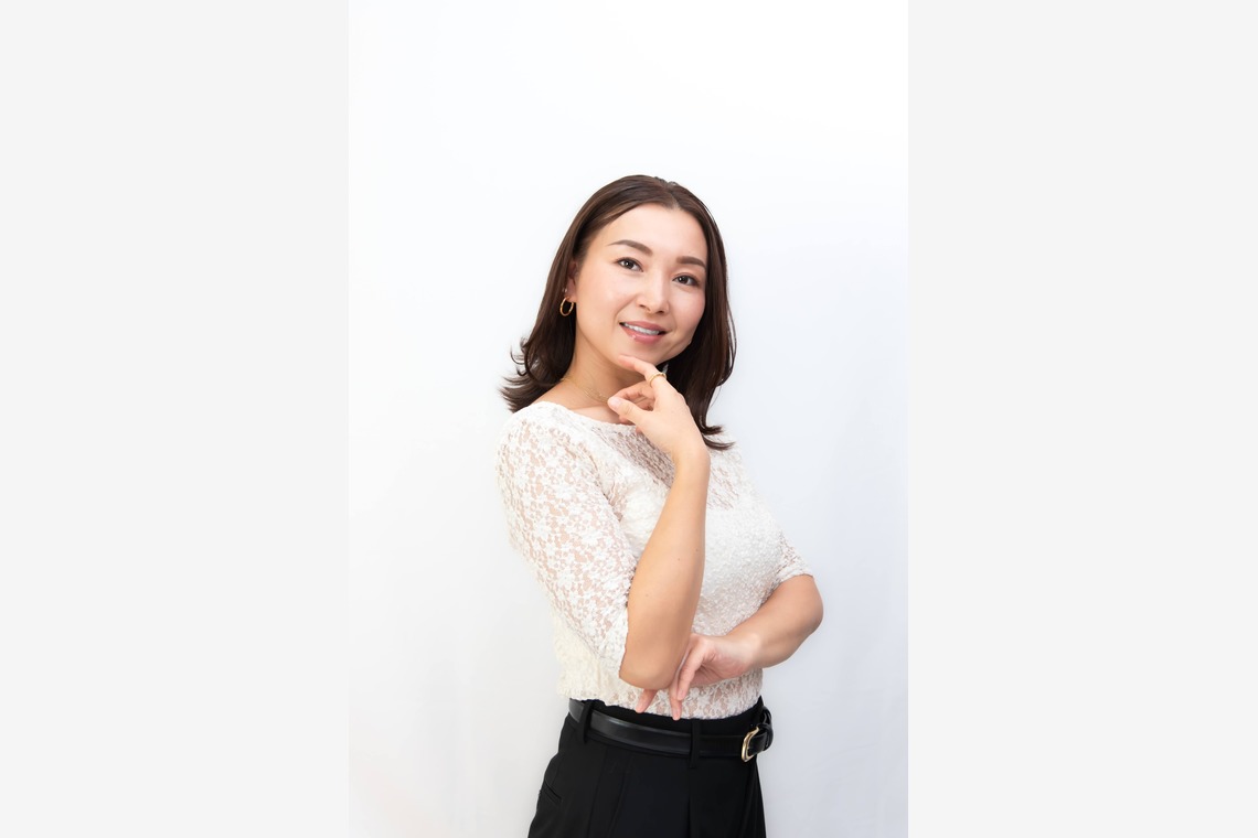 lin photodesignが撮影した「ネイルサロンのスタッフプロフィール撮影」の写真