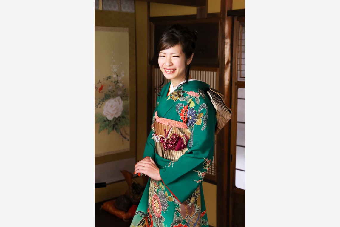 スマイルハンターが出張撮影した家族写真(キッズ,ベビーフォト)などが写った「成人式フォト」の家族写真