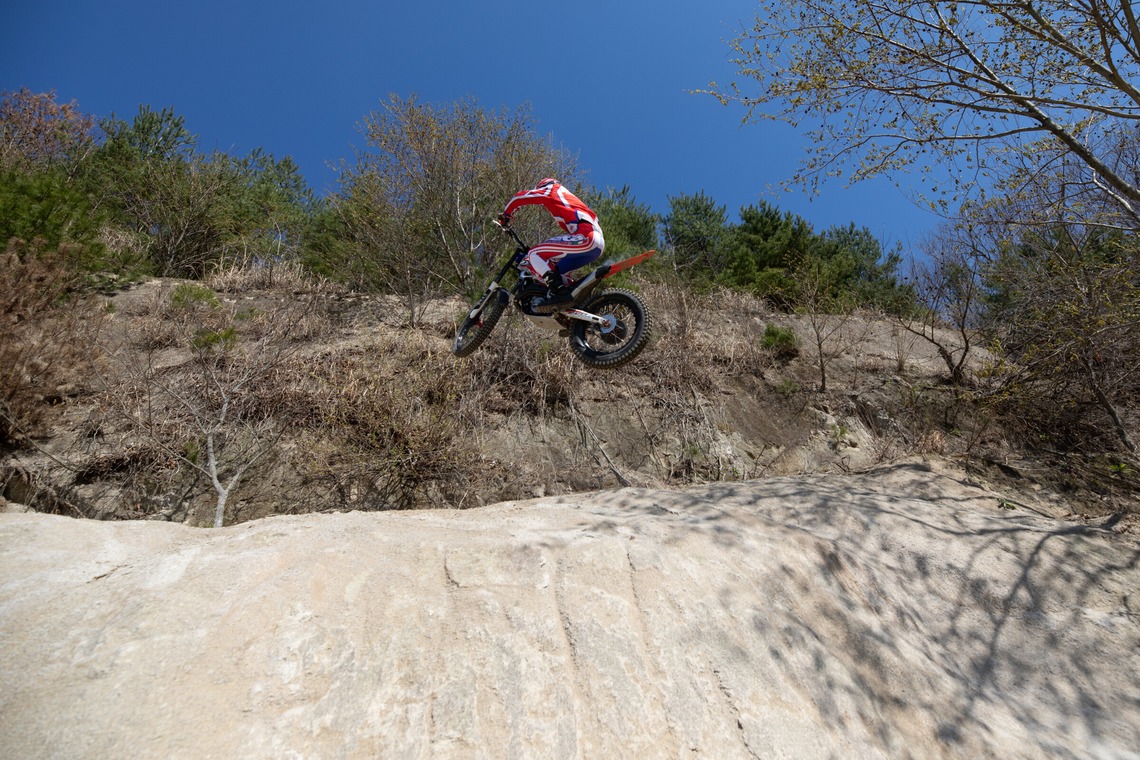 板橋薫平が撮影した写真のアルバム「山崎選手プロモーション撮影」