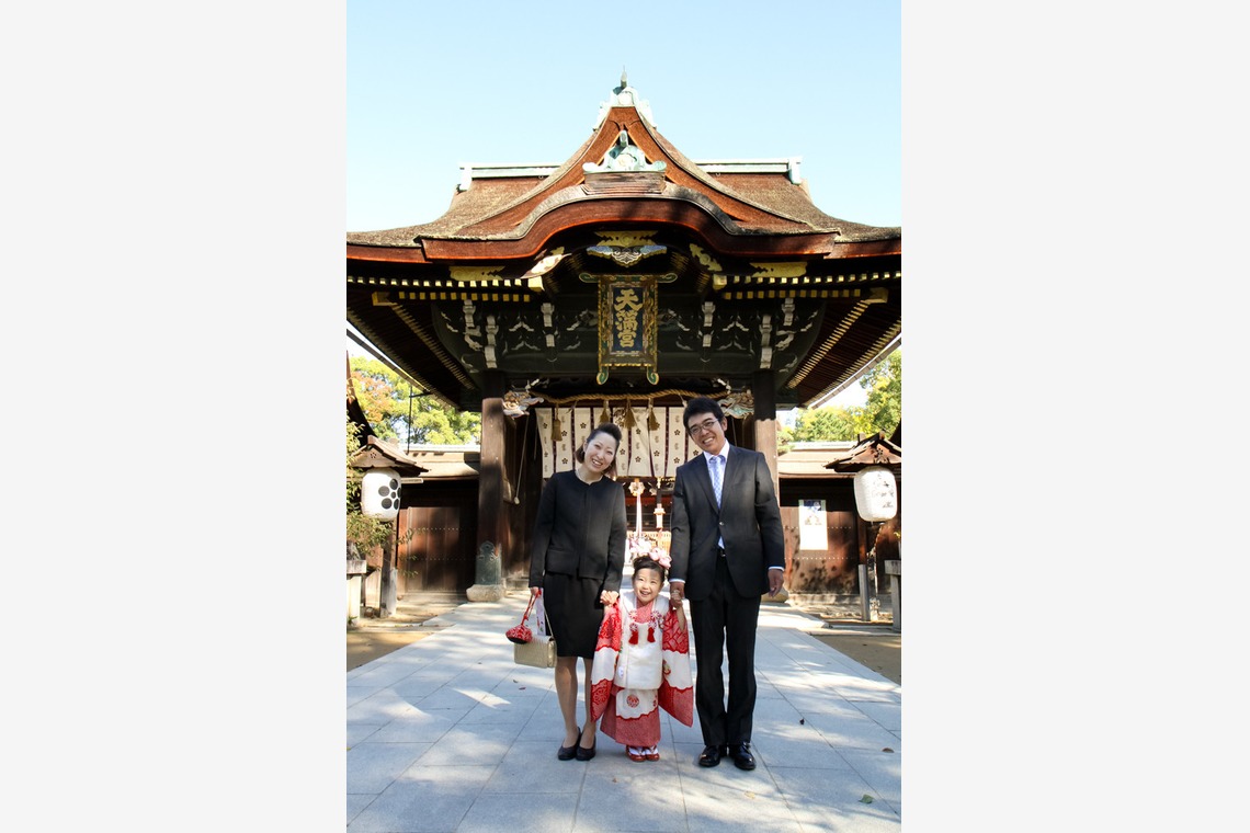 スマイルハンターが出張撮影した家族写真(キッズ,ベビーフォト)などが写った「七五三ロケーション撮影」の家族写真