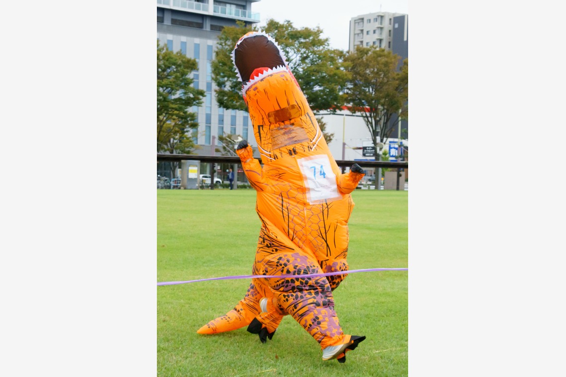 出張撮影くろめっとが撮影した「ティラノレース」の写真