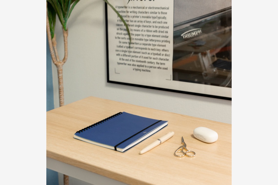 中島三季子が撮影した写真のアルバム「商品撮影」