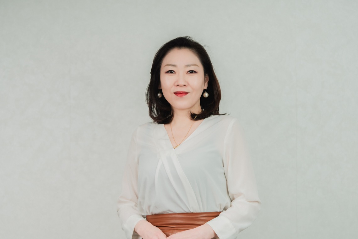 玉城　肇が撮影した写真のアルバム「会議室でのプロフィール撮影」