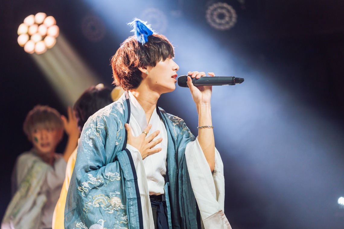 富安優斗が撮影した写真のアルバム「アイドル」