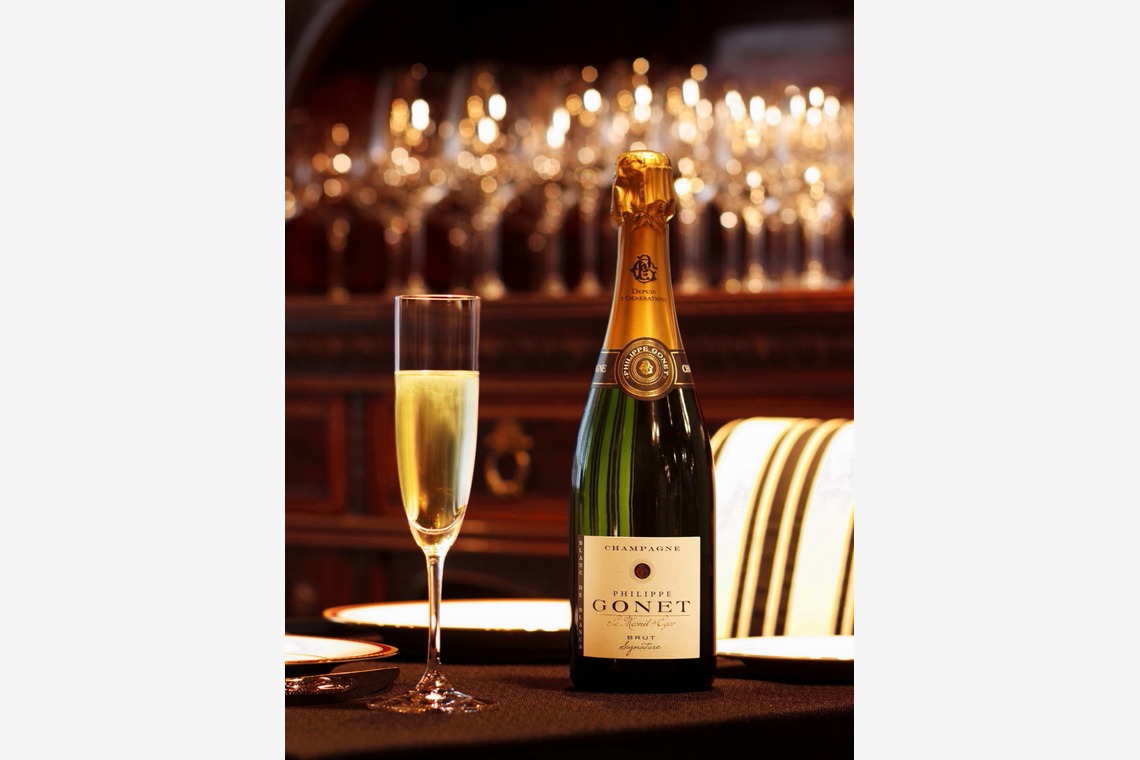 森安　照が撮影した「ホテル・レストラン（料理・ワイン・シャンパン・シェフ・ホールスタッフ・内観・イメージカット）」の写真