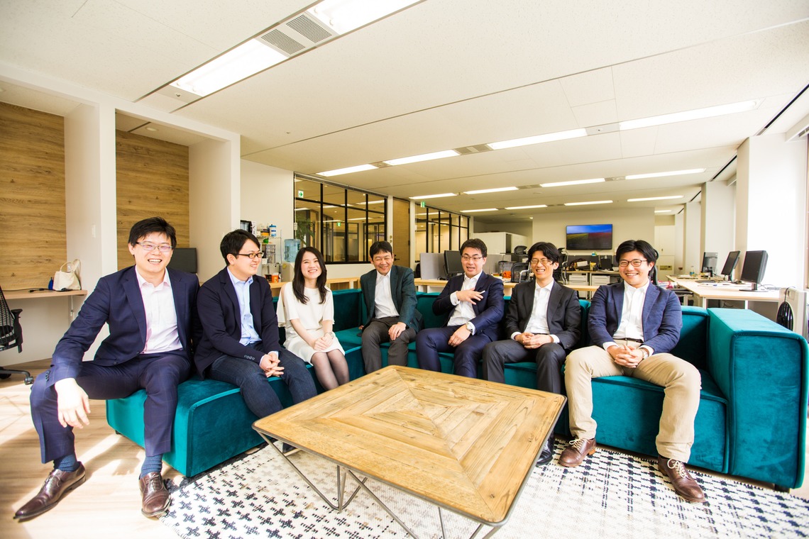 Nobuhiro Toyaが撮影した写真のアルバム「モバイルインターネットキャピタル株式会社＠霞が関 HP用撮影」