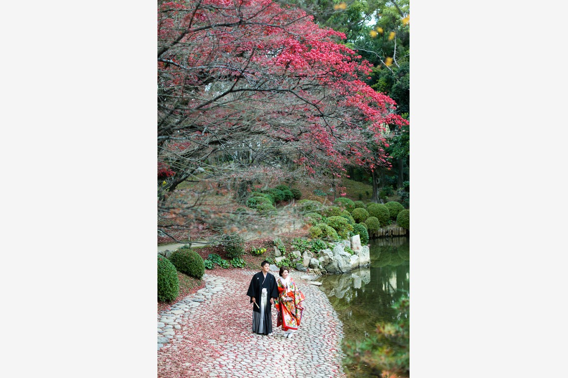 KIKIウェディングが撮影した写真のアルバム「白い雪での二人」