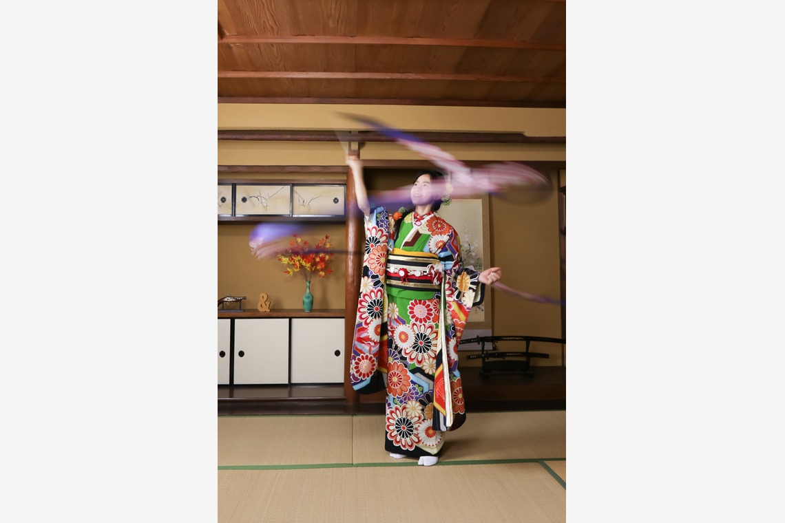 スマイルハンターが出張撮影した家族写真(キッズ,ベビーフォト)などが写った「成人式フォト」の家族写真