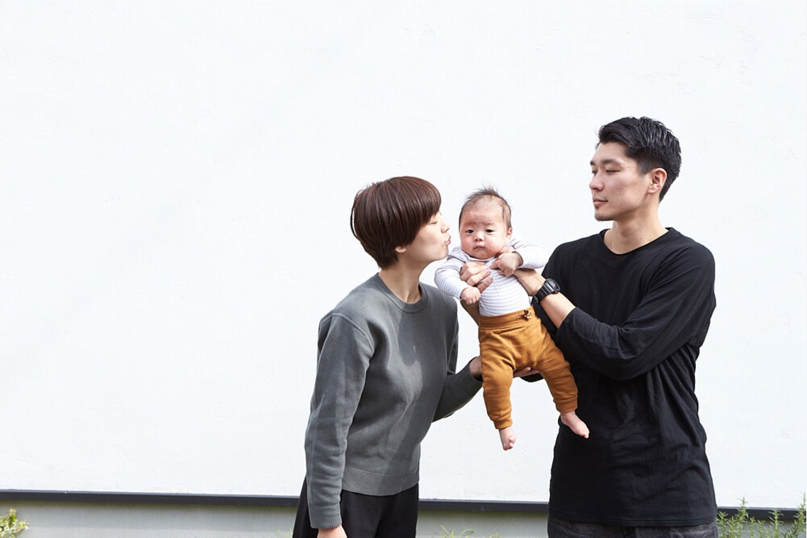 岩瀬泰治が出張撮影した家族写真(キッズ,ベビーフォト)などが写った「家族写真」の家族写真