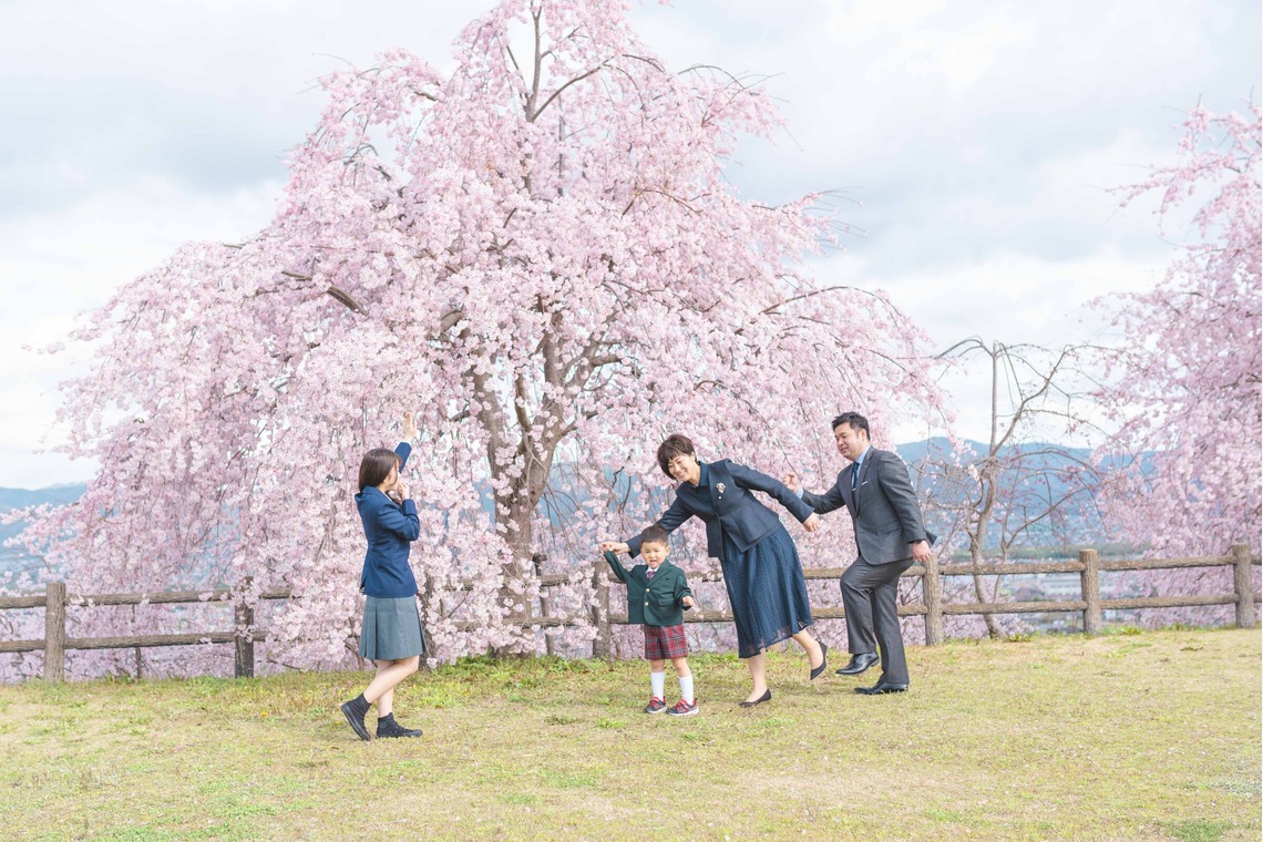 フォトグラファー笹が撮影した「徳島県 向麻山公園 家族写真」の写真