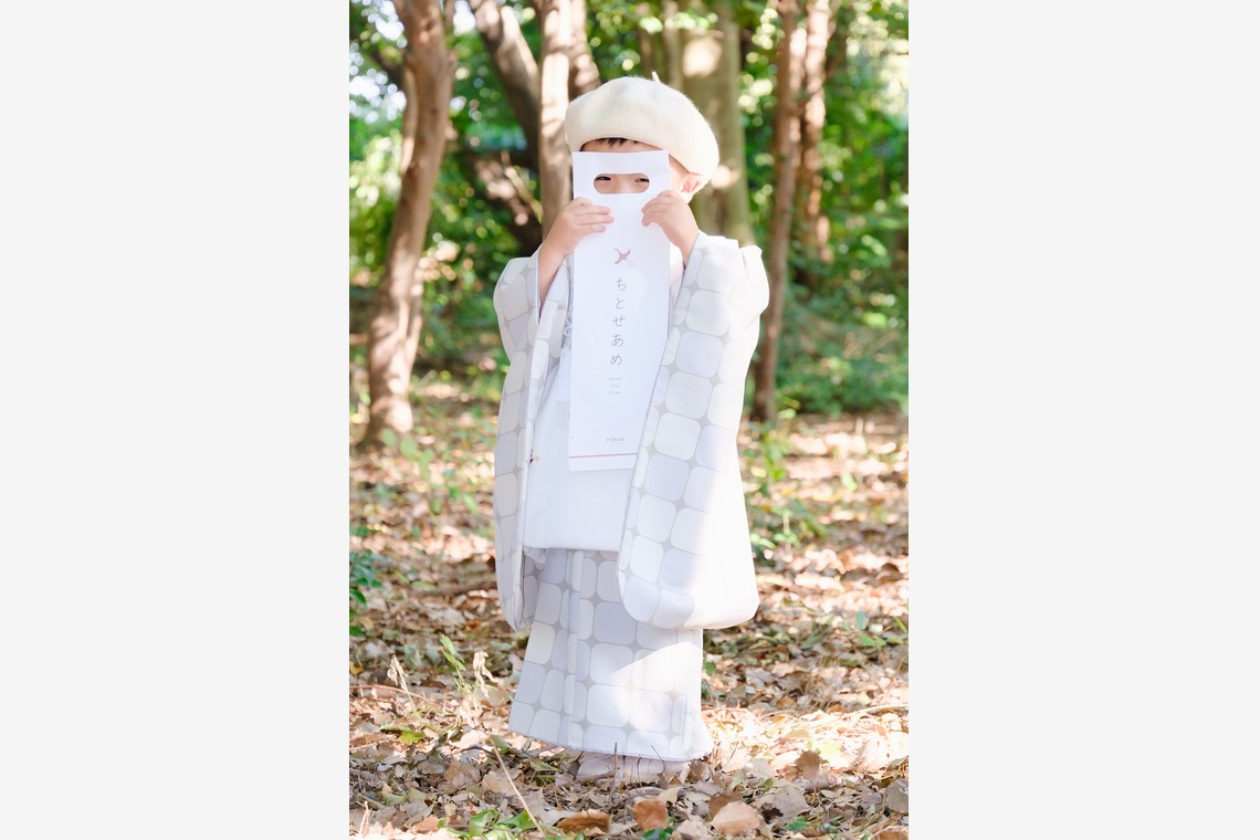 高夏写真店が出張撮影した家族写真(キッズ,ベビーフォト)などが写った「七五三の撮影」の家族写真