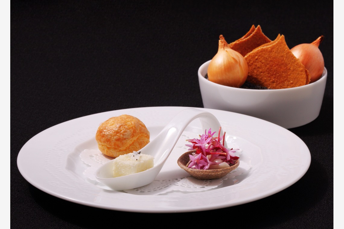 森安　照が撮影した「ホテル・レストラン（料理・ワイン・シャンパン・シェフ・ホールスタッフ・内観・イメージカット）」の写真