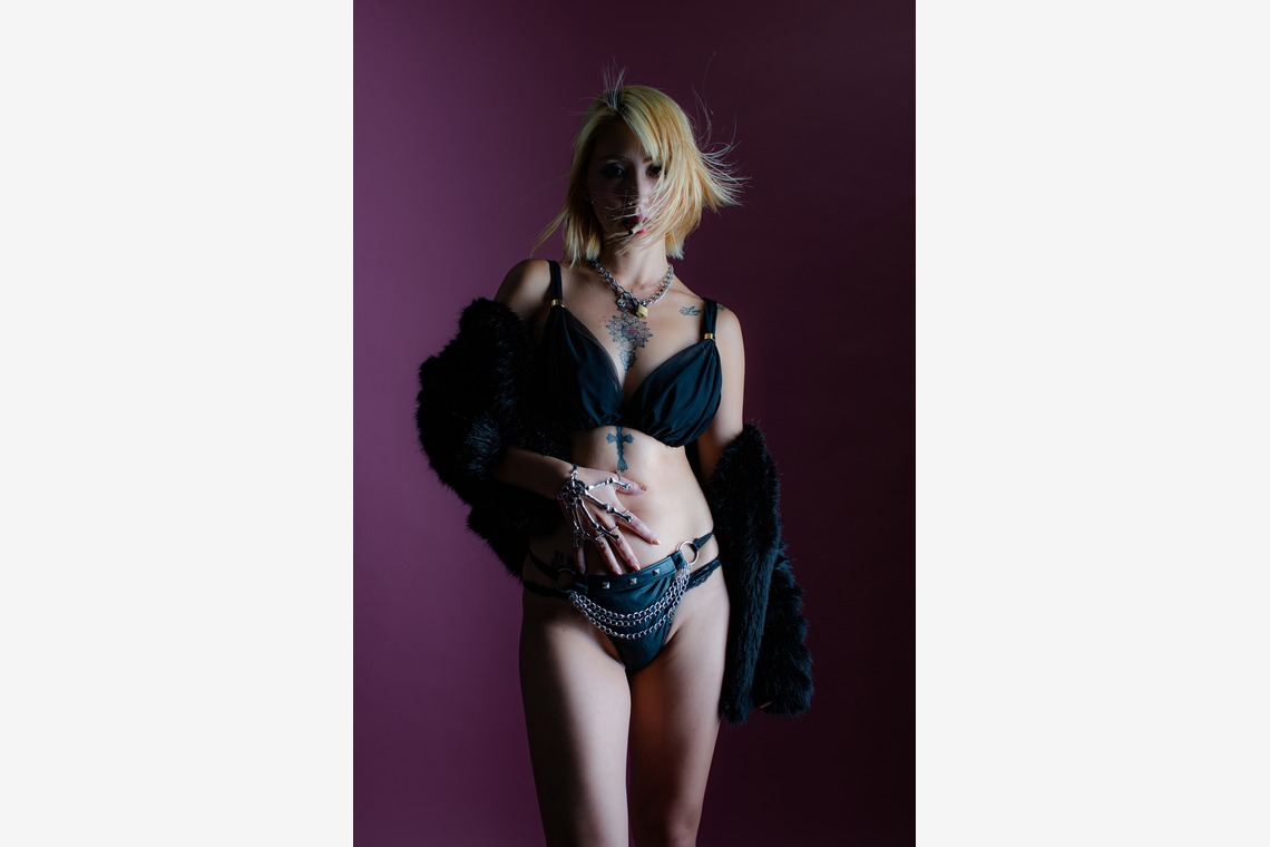 スタジオファンタスが撮影した写真のアルバム「プロフィール撮影」