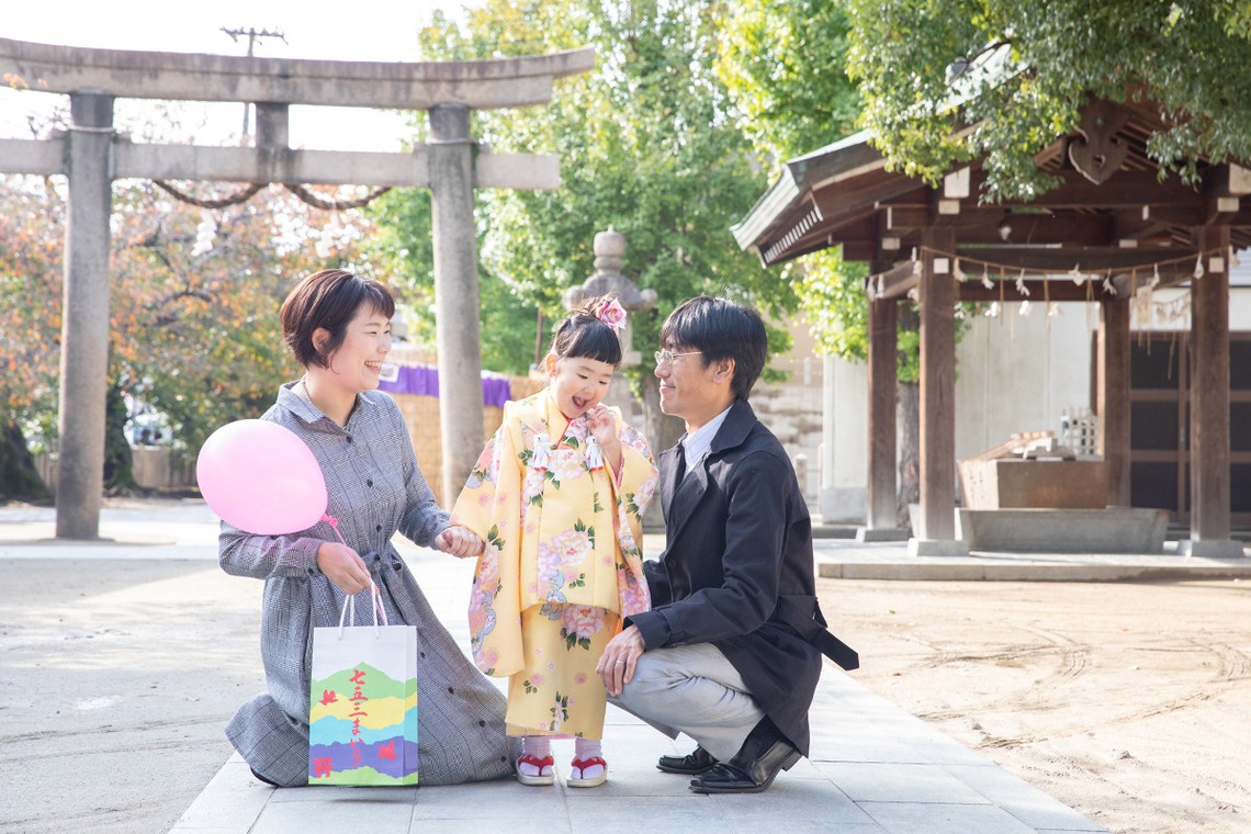 Merry Momentが出張撮影した家族写真(キッズ,ベビーフォト)などが写った「七五三 3歳女の子」の家族写真