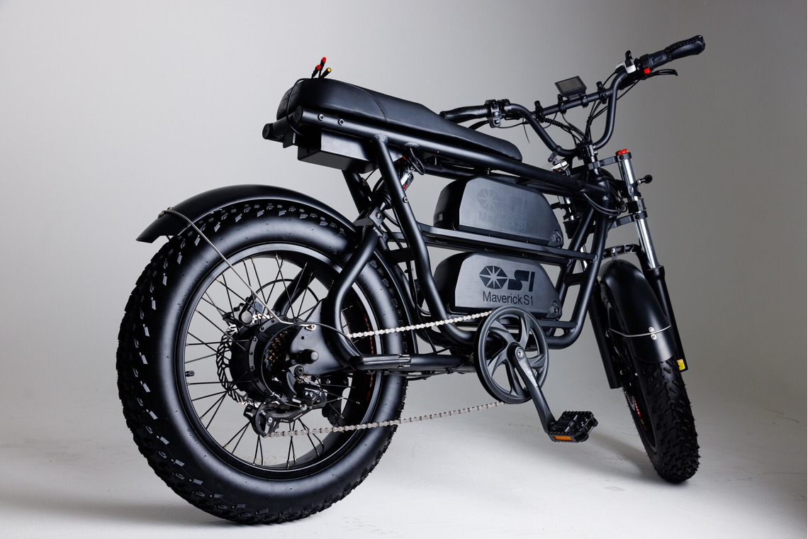 Yusuke Usuiが撮影した写真のアルバム「マーベリックテクノロジー様 電動バイク カタログ撮影・web撮影」