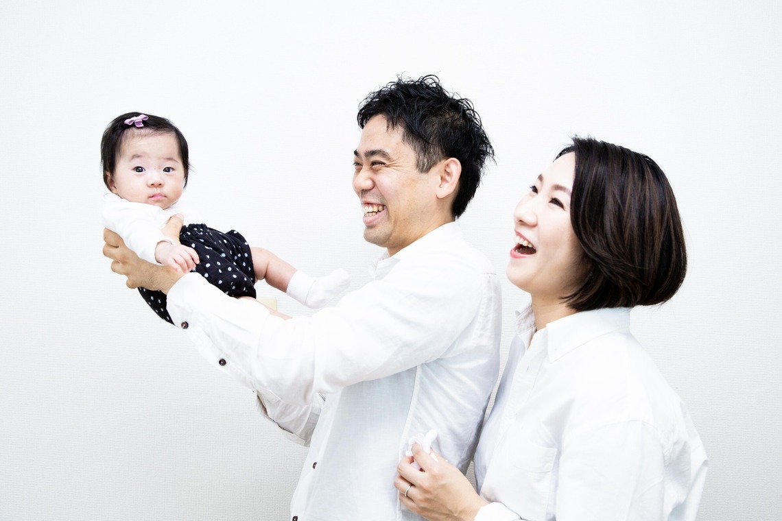 松井シンジが撮影した「家族写真（屋内・屋外）」の写真