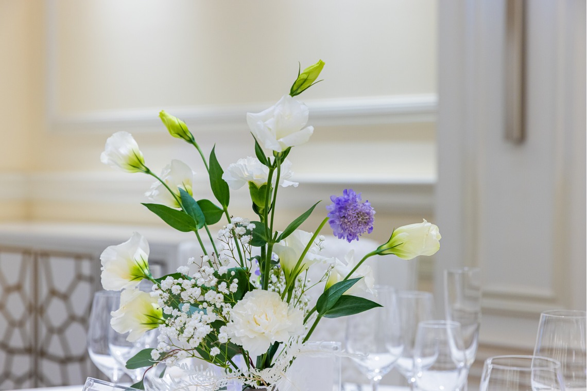 内海　利彦が撮影した「披露宴会場の花装」の写真