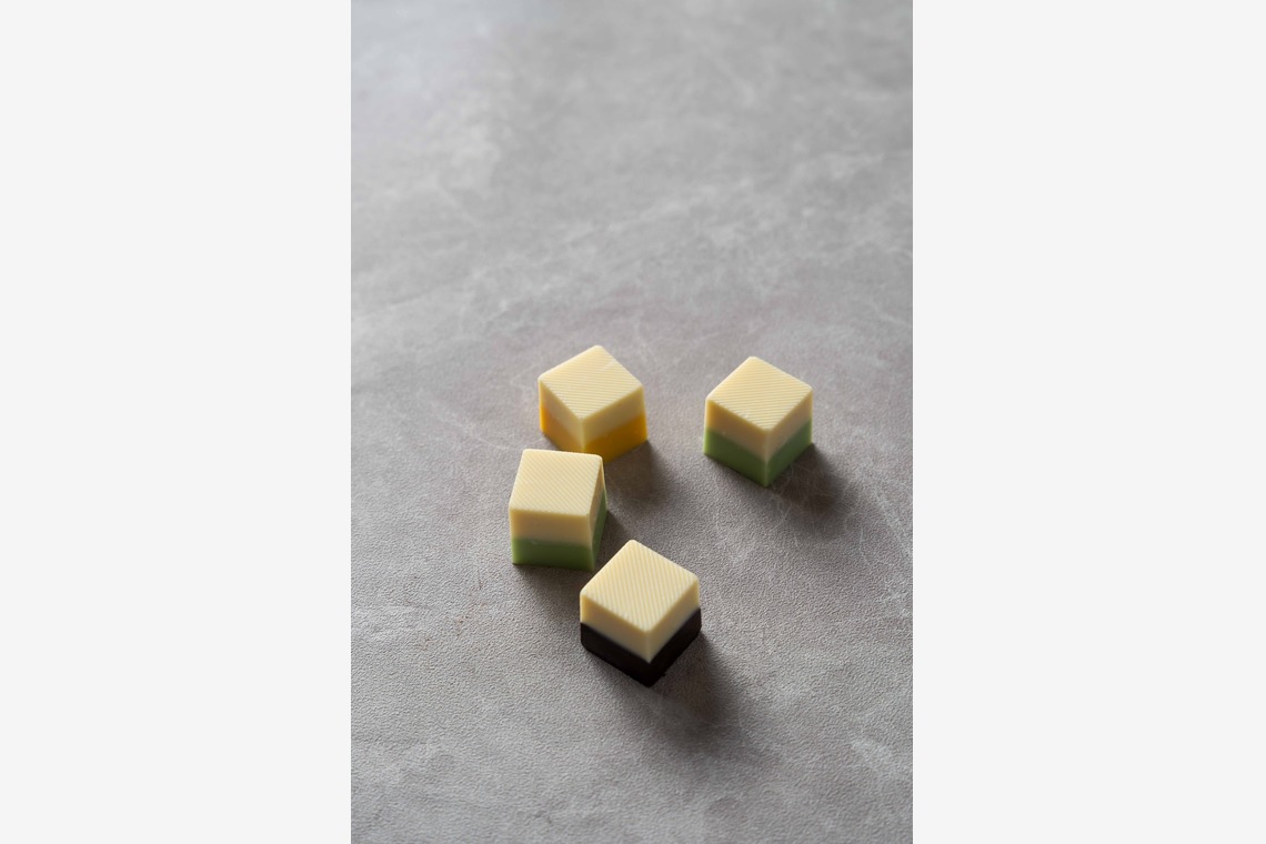 山﨑さと子が撮影した写真のアルバム「ライティング商品撮影イメージ」