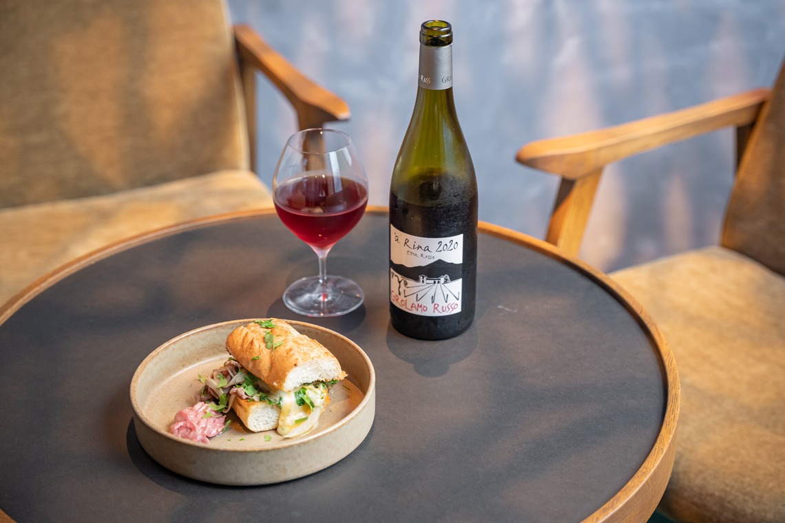 takumatravelが撮影した「ミュージックバー撮影」の写真