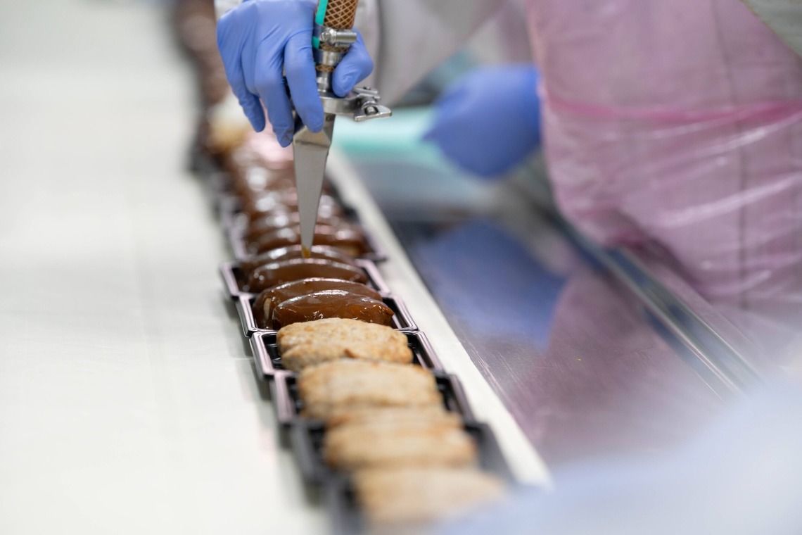 曽川拓哉が撮影した「お弁当工場」の写真