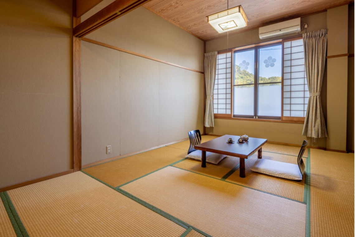 富岡敦が撮影した写真のアルバム「旅館撮影　館内と料理写真」