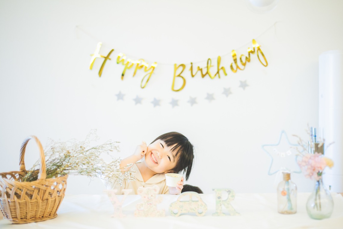 oが出張撮影した家族写真(キッズ,ベビーフォト)などが写った「お家での出張撮影フォト」の家族写真