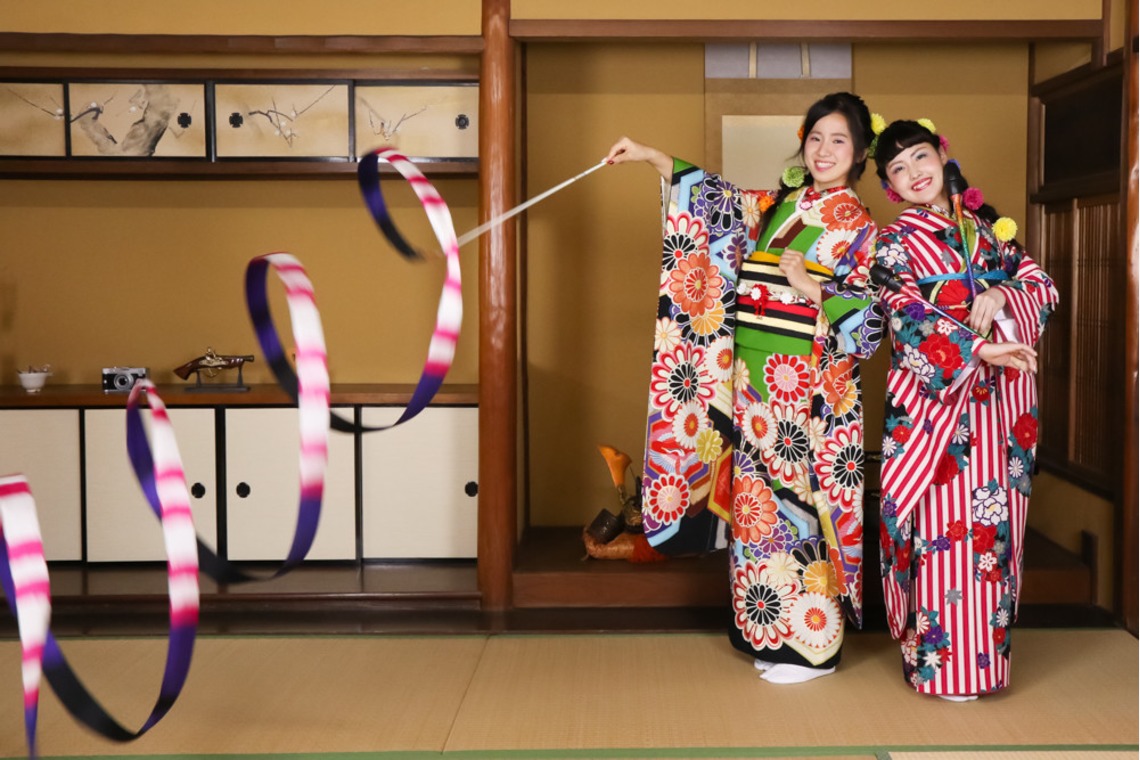 スマイルハンターが出張撮影した家族写真(キッズ,ベビーフォト)などが写った「成人式フォト」の家族写真