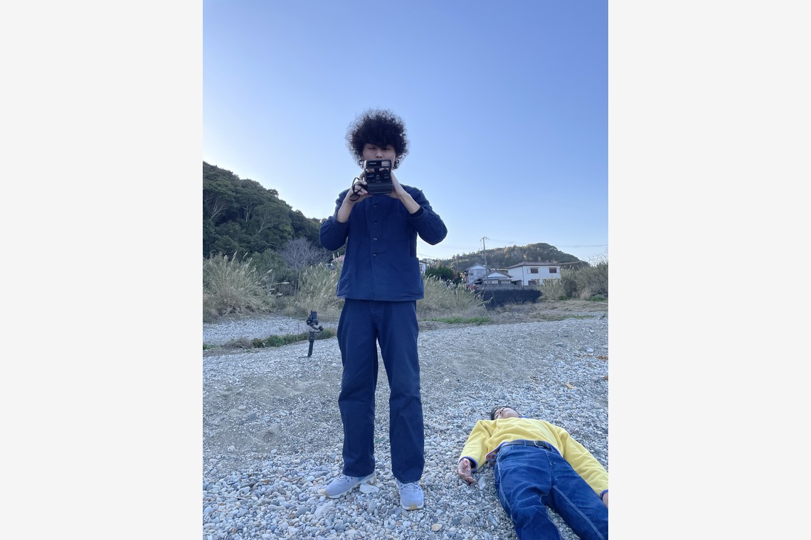 村崎玲巨が撮影した写真のアルバム「食べる服　堺」