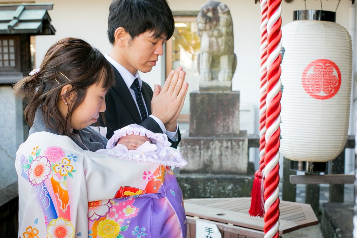 タカラモノ.foto　群馬の出張撮影カメラマンが出張撮影した家族写真(キッズ,ベビーフォト)などが写った「赤ちゃん・お宮参り出張撮影」の家族写真