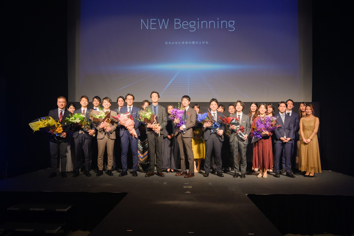 上野貢希が撮影した「企業総会写真撮影」の写真