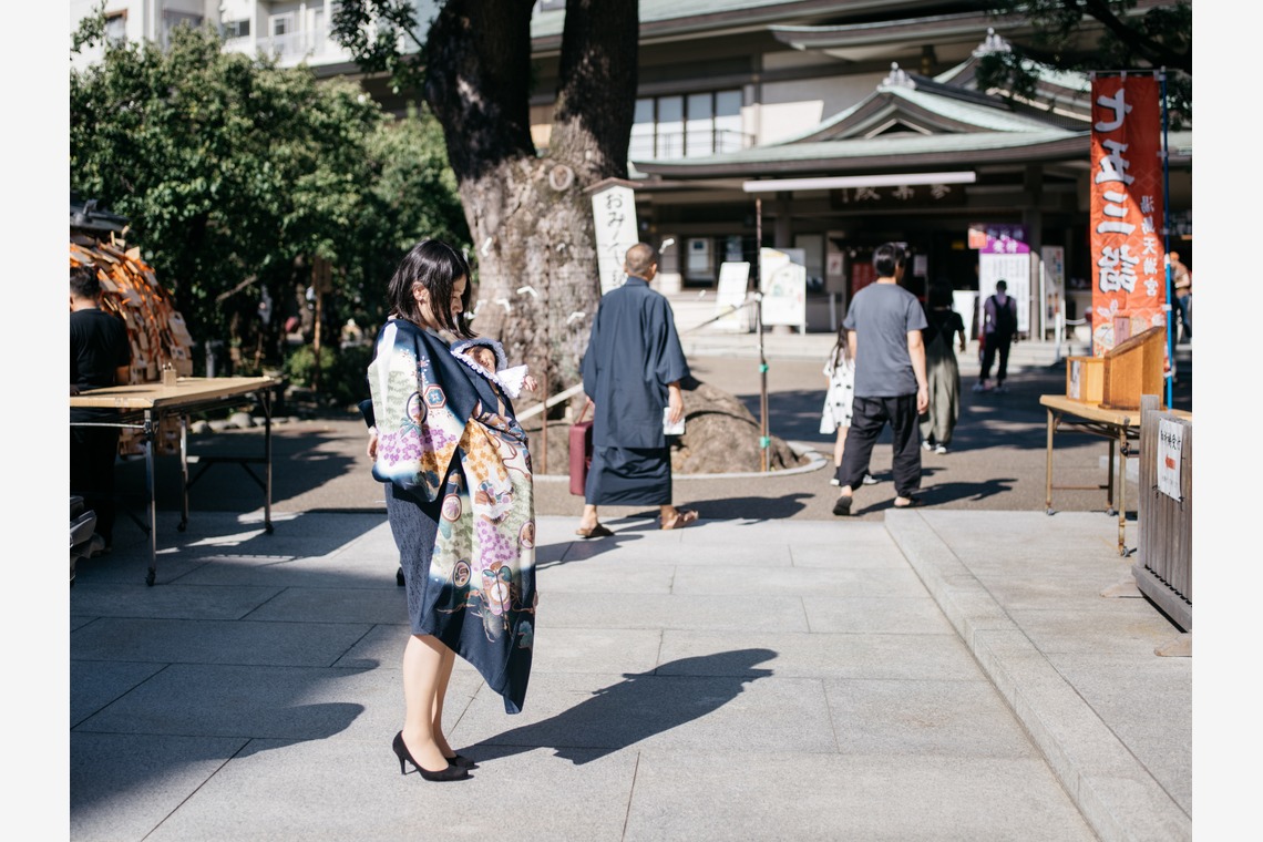 植村由理が出張撮影した家族写真(キッズ,ベビーフォト)などが写った「お宮参り　＠湯島天神」の家族写真