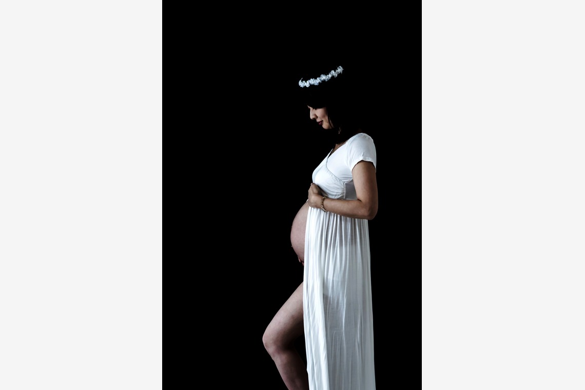 サキヤマ リエが撮影した写真のアルバム「ご夫婦でのマタニティフォト・エレガントな雰囲気で」