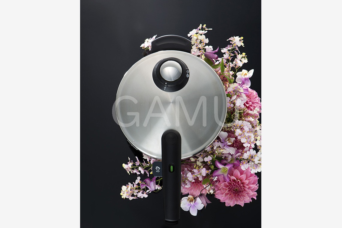 ガムスタジオが撮影した写真のアルバム「商品撮影　車両　貴金属　スチールライフ」