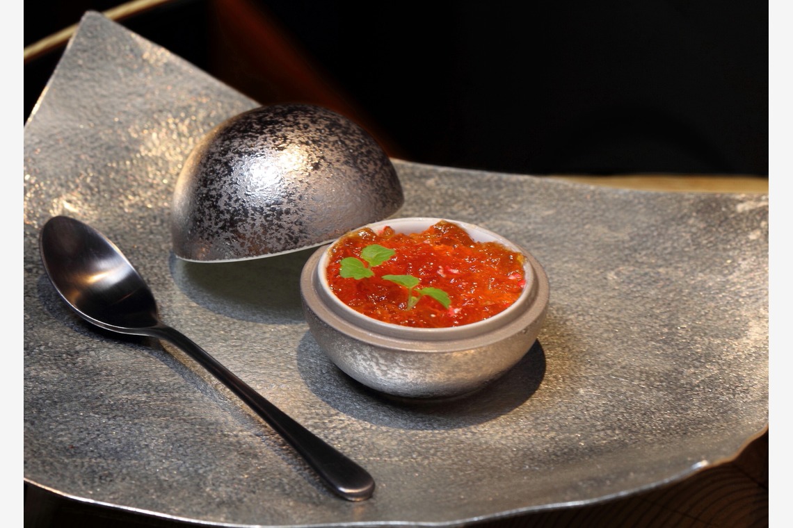 森安　照が撮影した「ホテル・レストラン（料理・ワイン・シャンパン・シェフ・ホールスタッフ・内観・イメージカット）」の写真